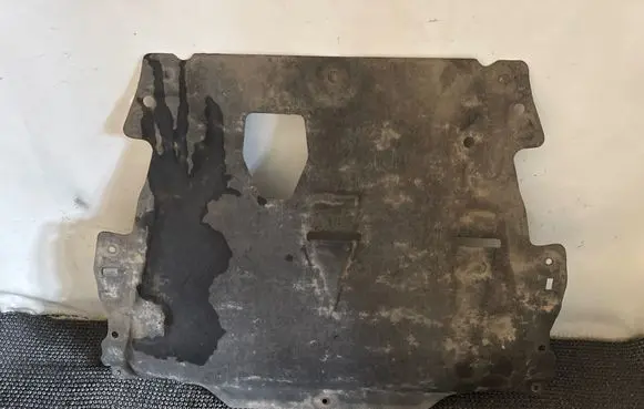 Volvo XC60 Engine splash shield/under tray AG9N6P013 AG9N6P013DB