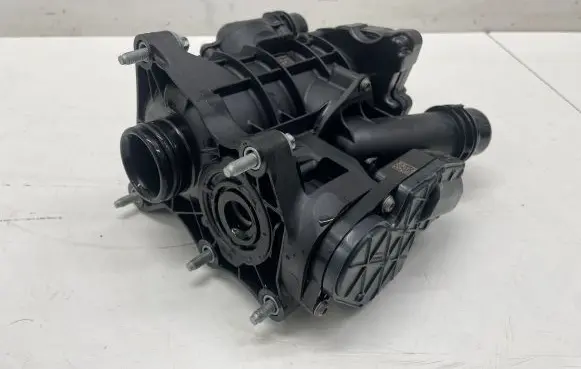 Thermostat/thermostat housing