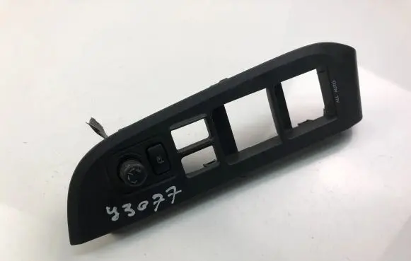 Subaru XV Wing mirror switch 83061FJ000