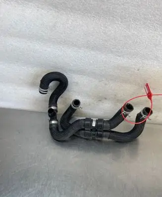 Dacia Duster III Engine coolant pipe/hose 
