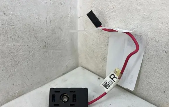 Tesla Model 3 Aerial antenna filter 150942100B