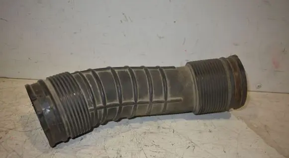 Volvo XC60 Air intake hose/pipe 6898050