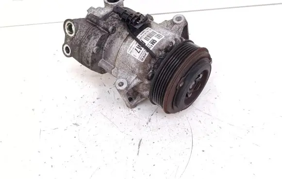 Opel Zafira C Air conditioning (A/C) compressor (pump) 13450516 401351739