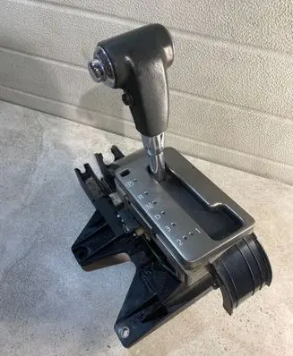 Nissan Pathfinder R51 Gear selector 