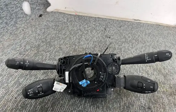 Peugeot Expert Wiper turn signal indicator stalk/switch 98312408ZD