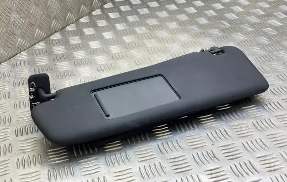 Porsche Cayenne (92A) Sun visor 7P0857551