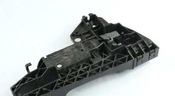 Audi A4 S4 B8 8K Front door exterior handle/bracket 8T0837885B