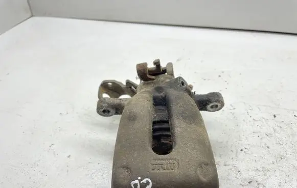 Opel Zafira B Rear brake caliper