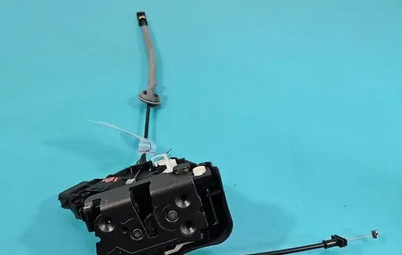 Volvo V70 Rear door lock 31253917 IMPRK1584927