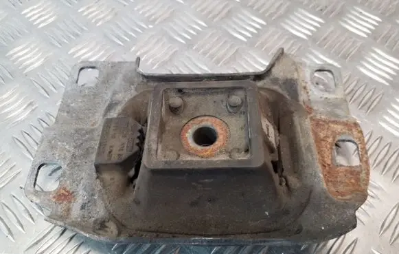 Ford Focus Gearbox mount 3M517M121