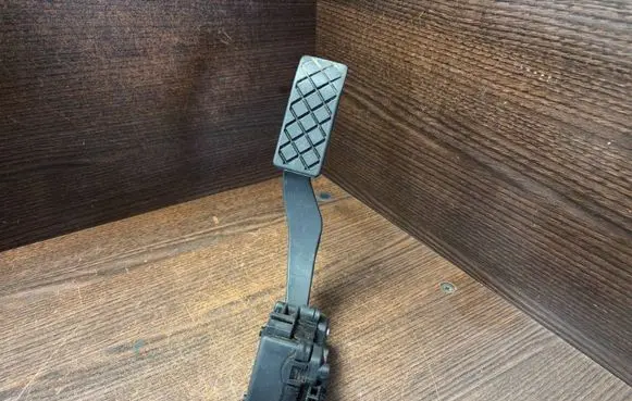Volkswagen Transporter - Caravelle T5 Accelerator throttle pedal 7H1721503 6PV00849503