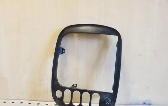Volkswagen Sharan Radio/GPS head unit trim 7M0858105E