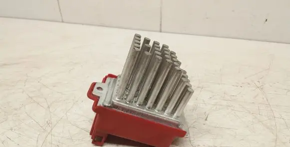 Coolant fan relay