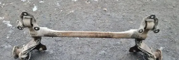 Opel Zafira B Rear axle beam 