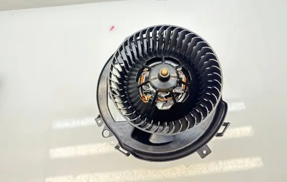 Volkswagen Golf VIII Heater fan/blower 3Q2819021