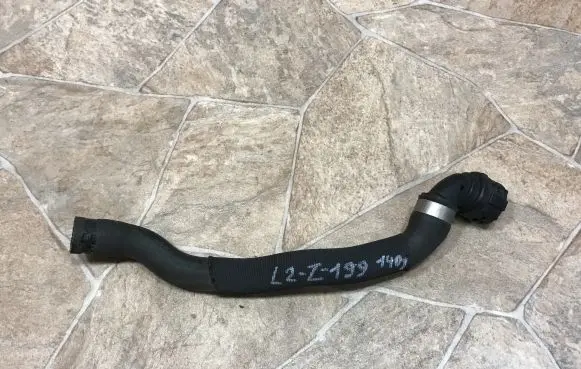 BMW X1 E84 Engine coolant pipe/hose 6928591
