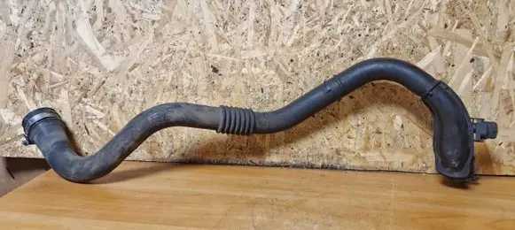 Renault Megane II Oil fill pipe 8200208708