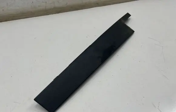 Seat Arona Rear door glass trim molding 6F9839901C