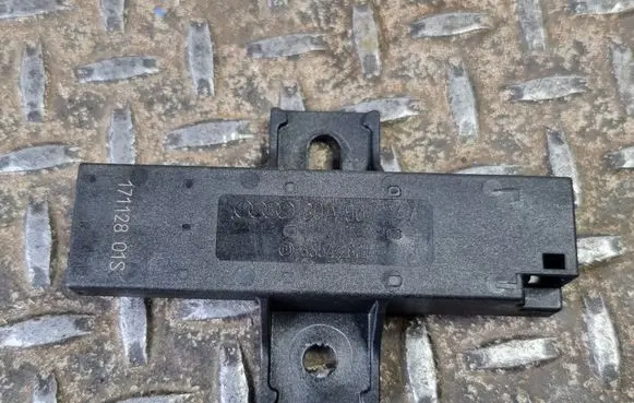 Audi Q5 SQ5 Keyless (KESSY) go control unit/module 80A907247
