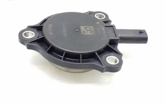 Mercedes-Benz CLA C117 X117 W117 Camshaft speed sensor A2761560790