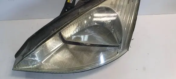 Ford Focus Headlight/headlamp