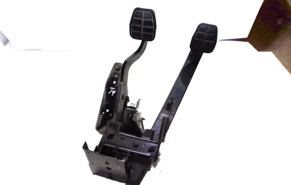 Volkswagen Transporter - Caravelle T4 Pedal assembly 701721315B