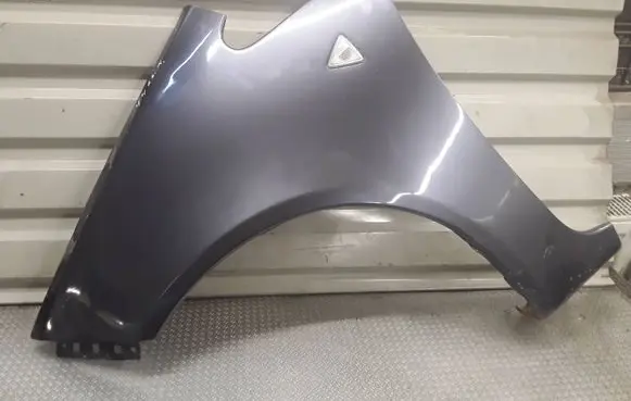 Mitsubishi Colt Fender 