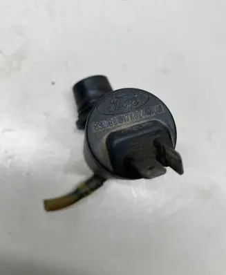 Ford Fiesta Windscreen/windshield washer pump 83BB17K624AA