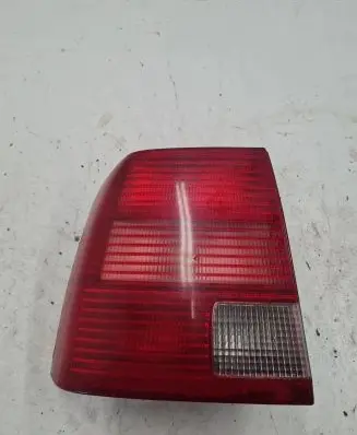 Volkswagen PASSAT B5 Rear/tail lights