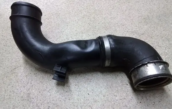 Intercooler hose/pipe