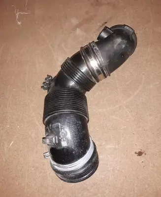 Volkswagen PASSAT B8 Turbo air intake inlet pipe/hose 3Q0129656B