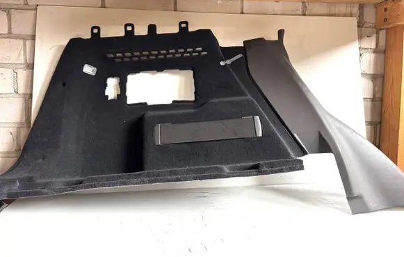 Land Rover Evoque II Trunk/boot side trim panel K8D245431AE8PVJ 09102019 L0304354AEPVE