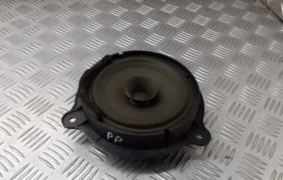 Nissan Primera Subwoofer speaker 28156-AV700