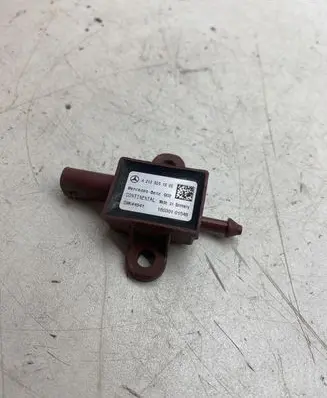 Mercedes-Benz E W213 Airbag deployment crash/impact sensor A2139051500