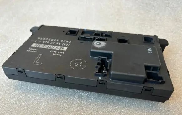 Mercedes-Benz E W211 Other control units/modules 2118702185 00401696 A2118702185