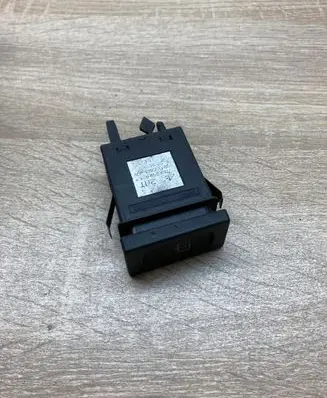 Volkswagen Sharan Windscreen/window heater switch 7M3959621