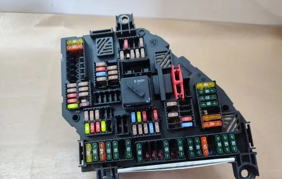 BMW 5 GT F07 Fuse module 9234423