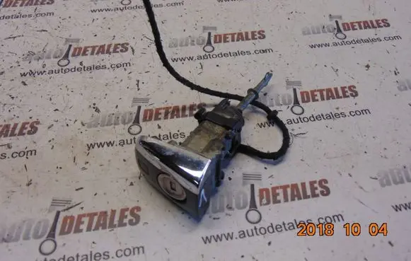 Mercedes-Benz E W210 Front door lock (next to the handle) 