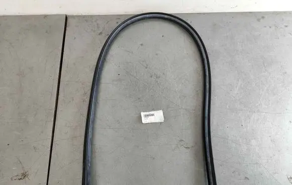 Volvo S90, V90 Engine compartment rubber 31402281