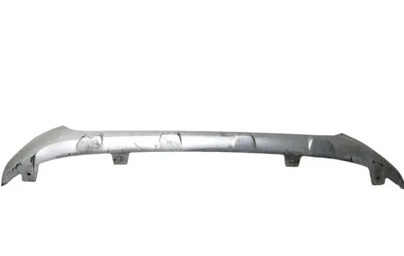 Front bumper lip