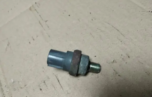 Acura RDX I Oil pressure sensor 