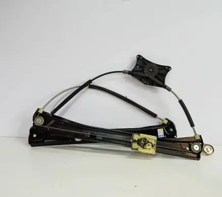 Volkswagen Tiguan Front door electric window regulator 5NA837461A
