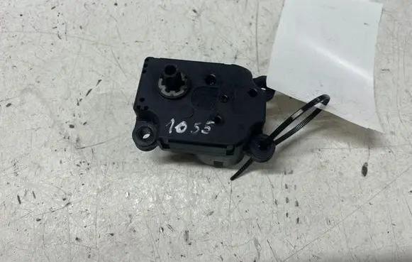 Citroen C5 Air flap motor/actuator P2861001U EAD515 410473241