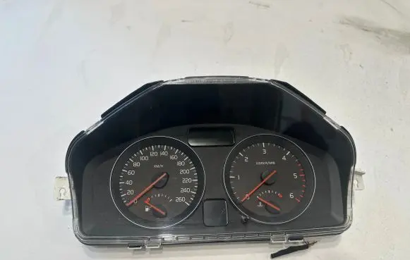 Volvo V50 Speedometer (instrument cluster) 36002714 69199420T 31296228