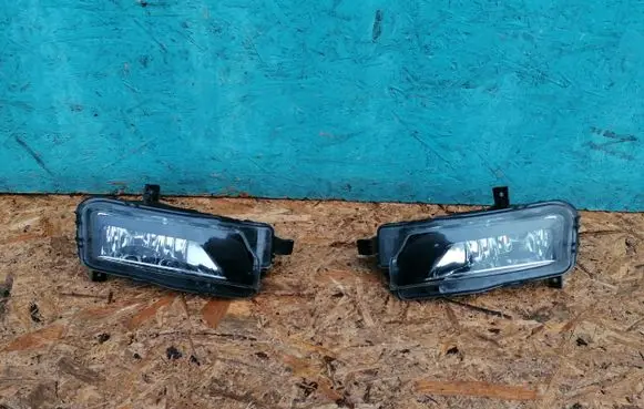 Volkswagen Crafter Front fog light