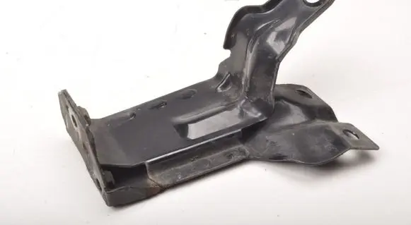 Volvo XC60 Radiator mount bracket 31261931