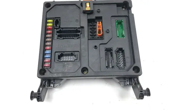 Volkswagen Sharan Fuse module S120042200C 7M3962258AG 4M2114B205BA
