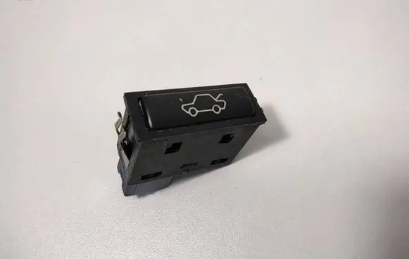 BMW X5 E53 Tailgate opening switch 8365579 03052500 459700