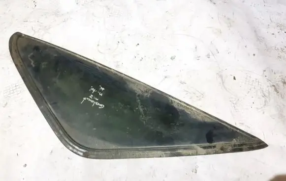 Mitsubishi Galant Eterna Rear side window