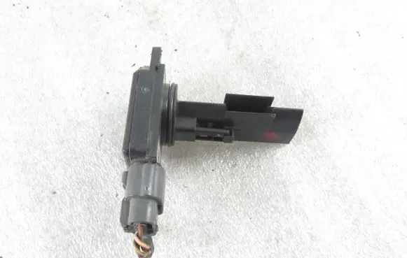 Mitsubishi Outlander Mass air flow meter E5T60171 MR985187